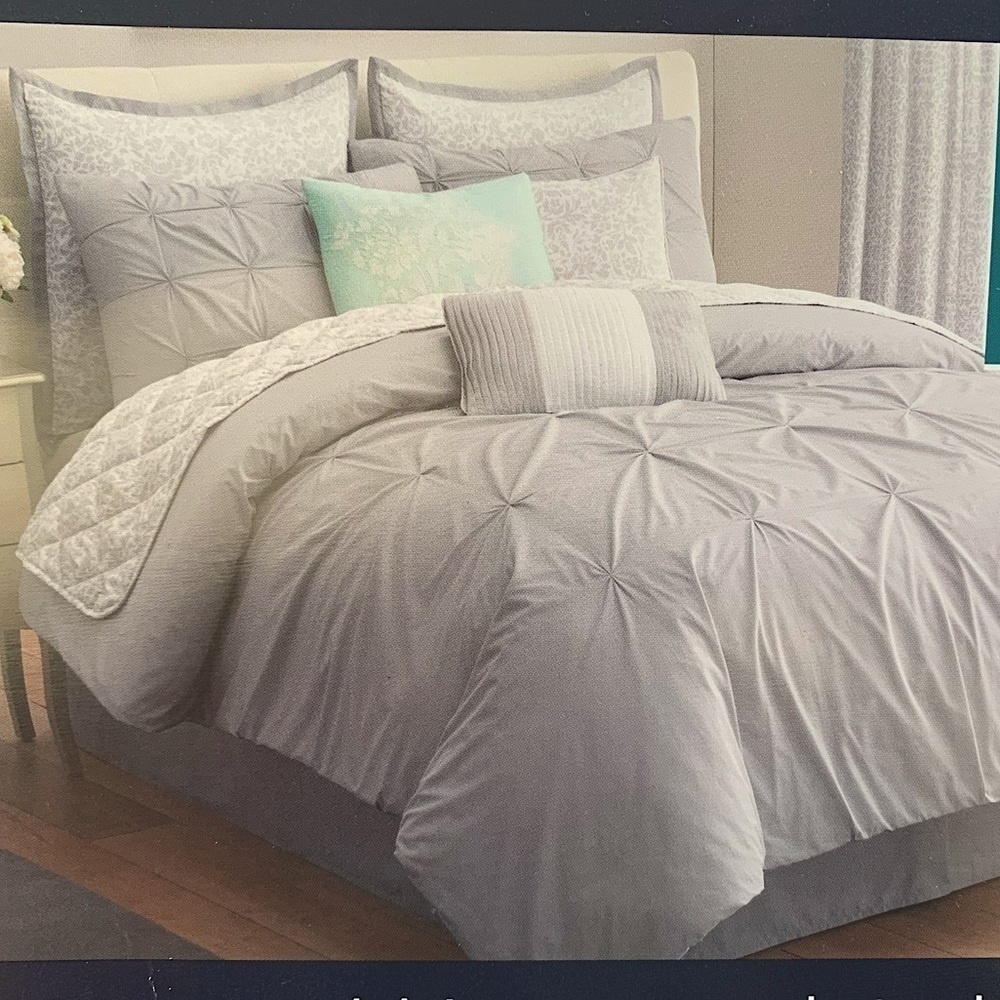 Bedskirt California King Brand New Gray Blue NWOT